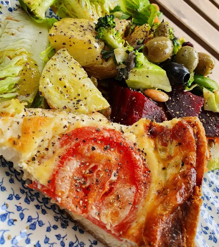 Menu_Crowes_Cardigan_image_1