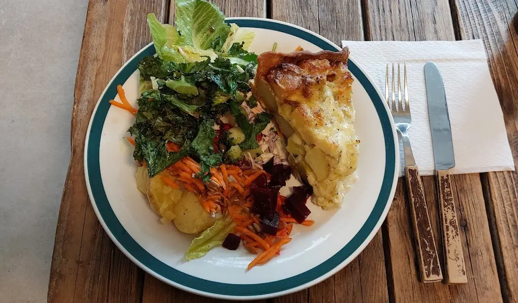 Crowes_Cardigan_slider_image_2