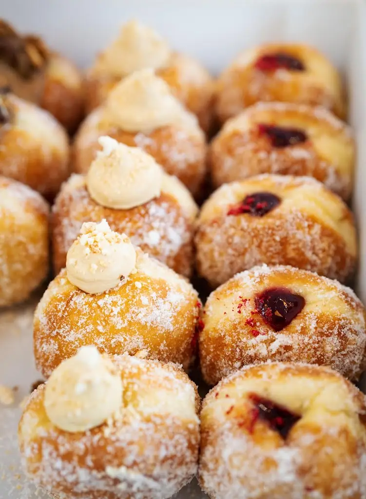 Crwst_Cardigan_slider_image_3