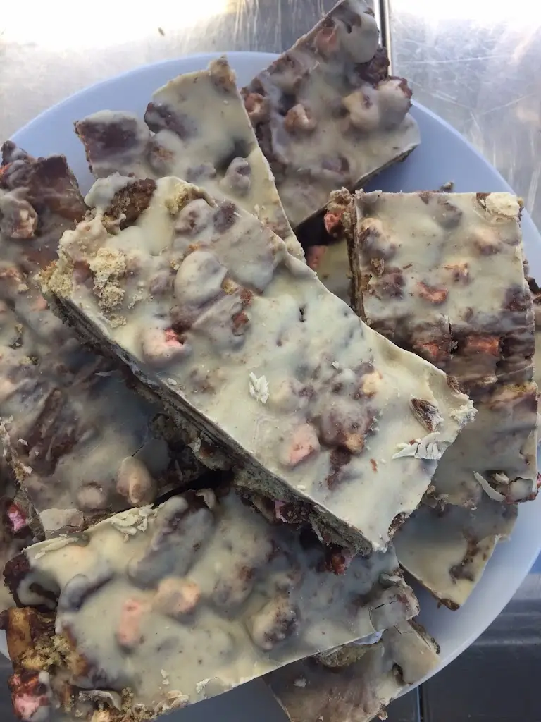 La fontana_Cardigan_slider_image_3