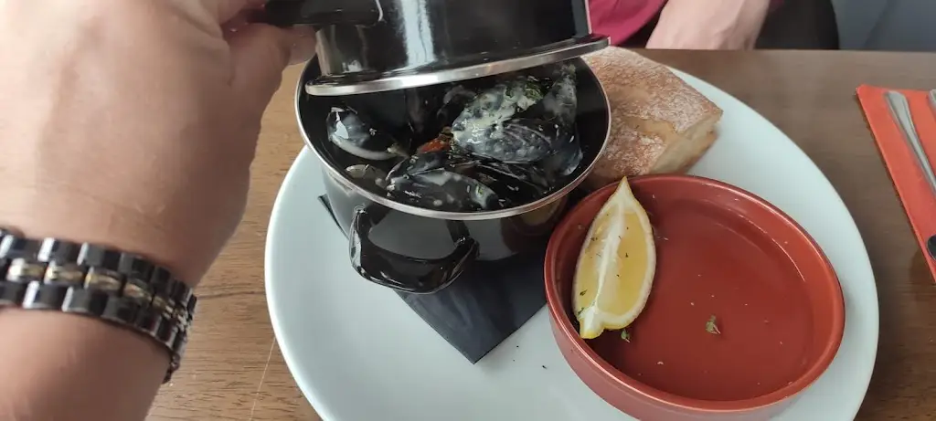 Menu_Awl Mor Restaurant_Cardigan_image_2