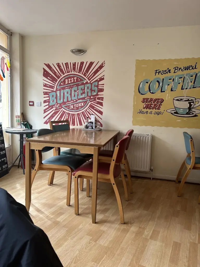 Catherine Edwards_DeeGee's_Cardigan_review