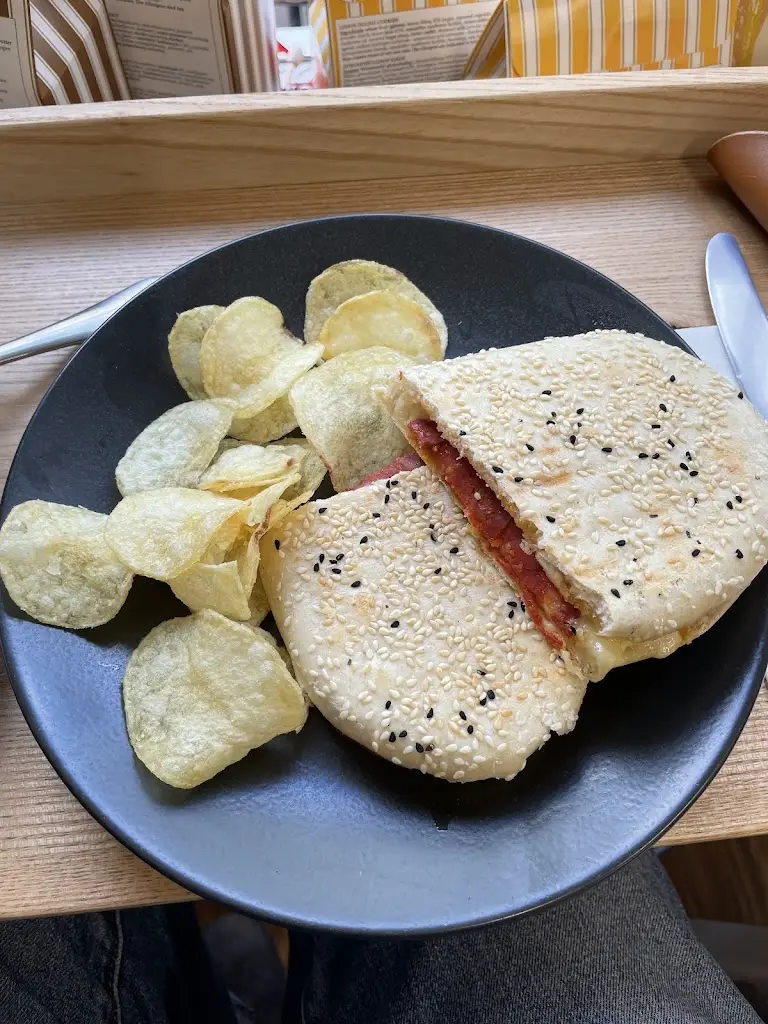 Louis Rimmer_Belotti's_Cardigan_review