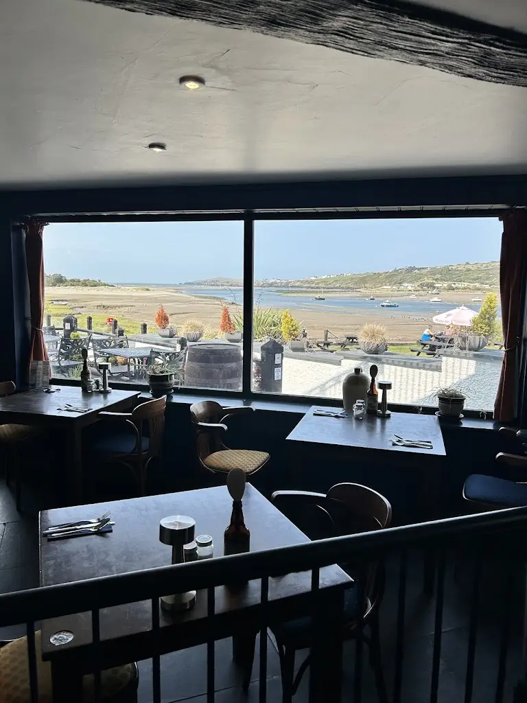 Kitty O'Brien_Teifi Waterside Hotel_Cardigan_review
