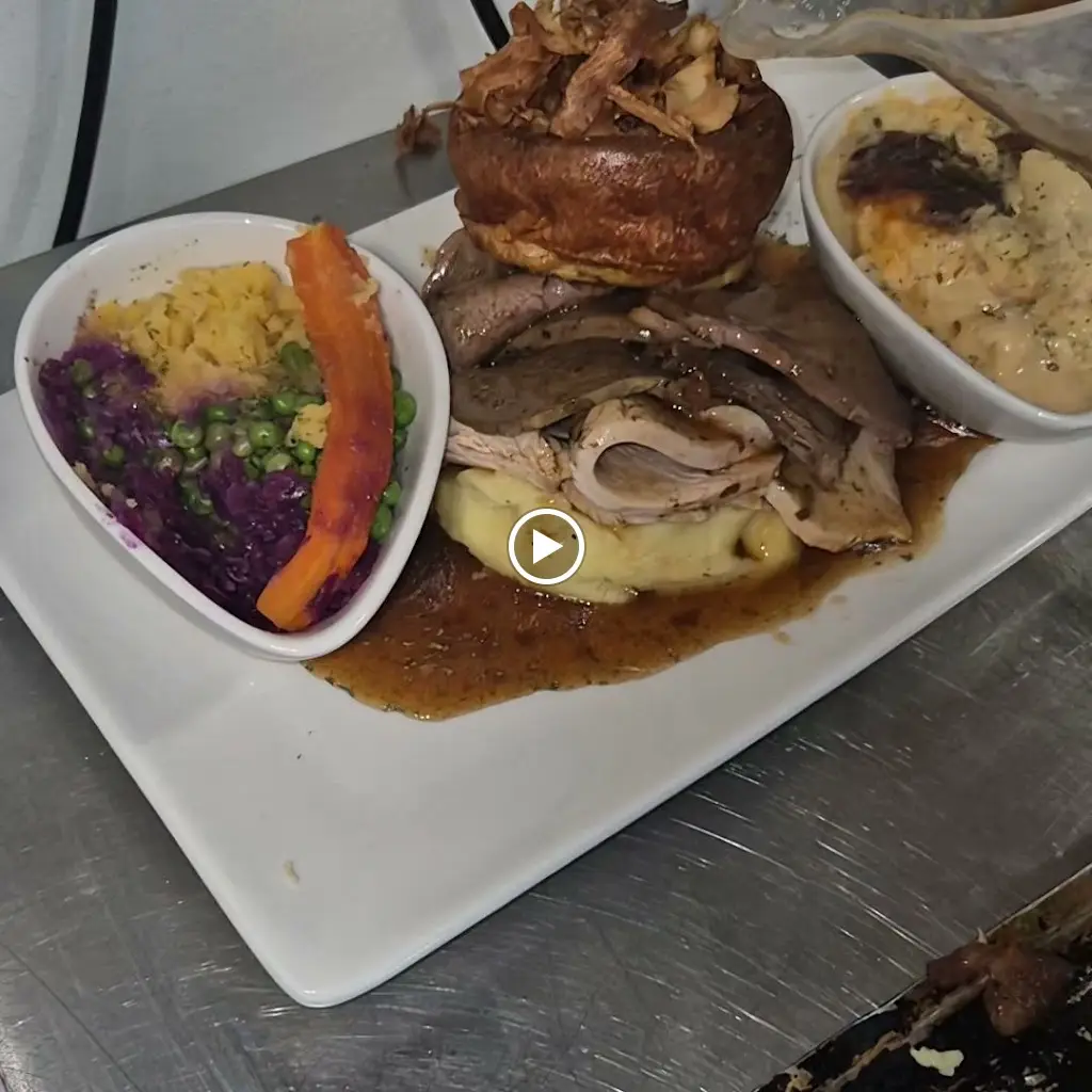 Finch Station Shop & Cafe_Cardigan_slider_image_2