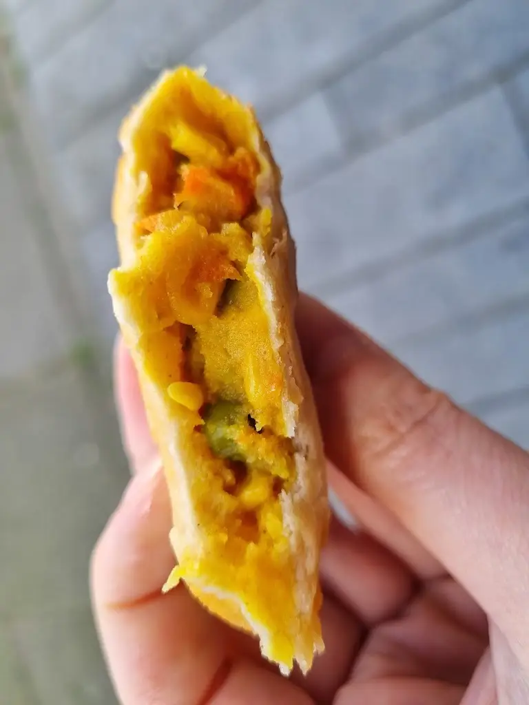 Illy Illusion_Street Food Morocco_Cardigan_review