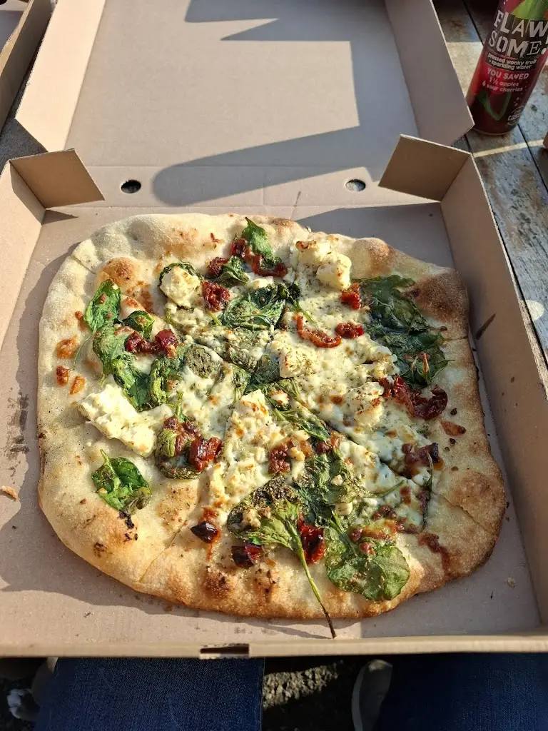 Emma Hawkins_bakehouse @ the snowdon inn_Deiniolen_review