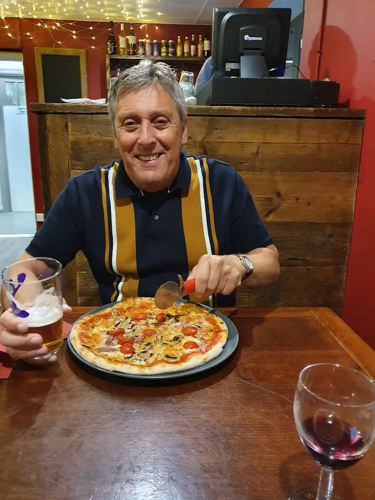 Menu_Gallt Y Glyn Hostel - Pizza a Peint_Deiniolen_image_9