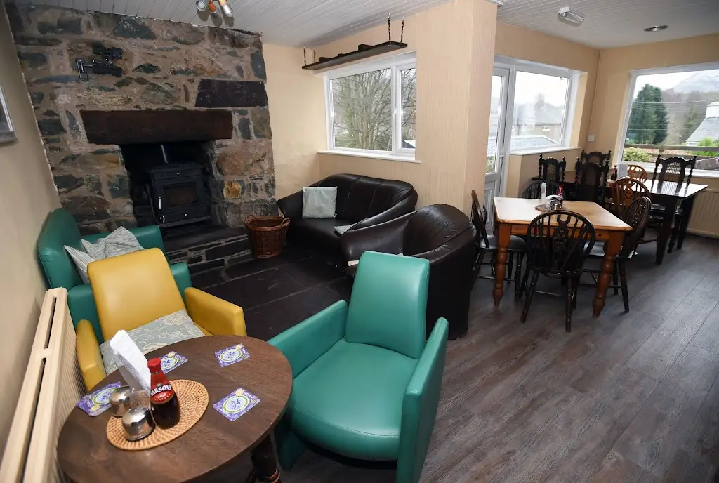 Gallt Y Glyn Hostel - Pizza a Peint restaurant in Deiniolen