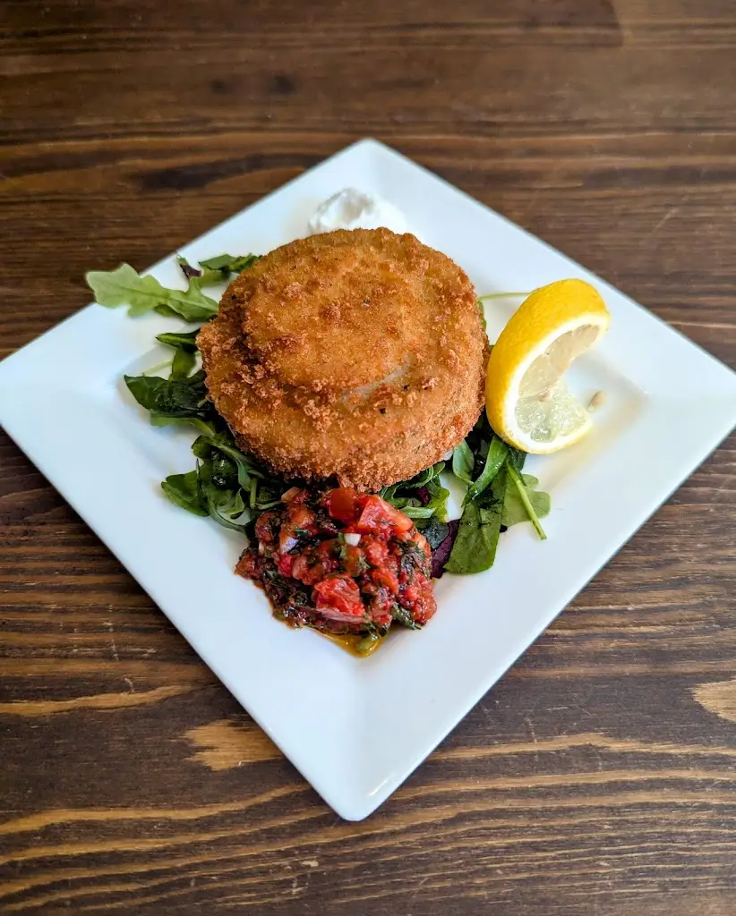 Rebecca Harvey_The Brit Pub_Cwmafan_review