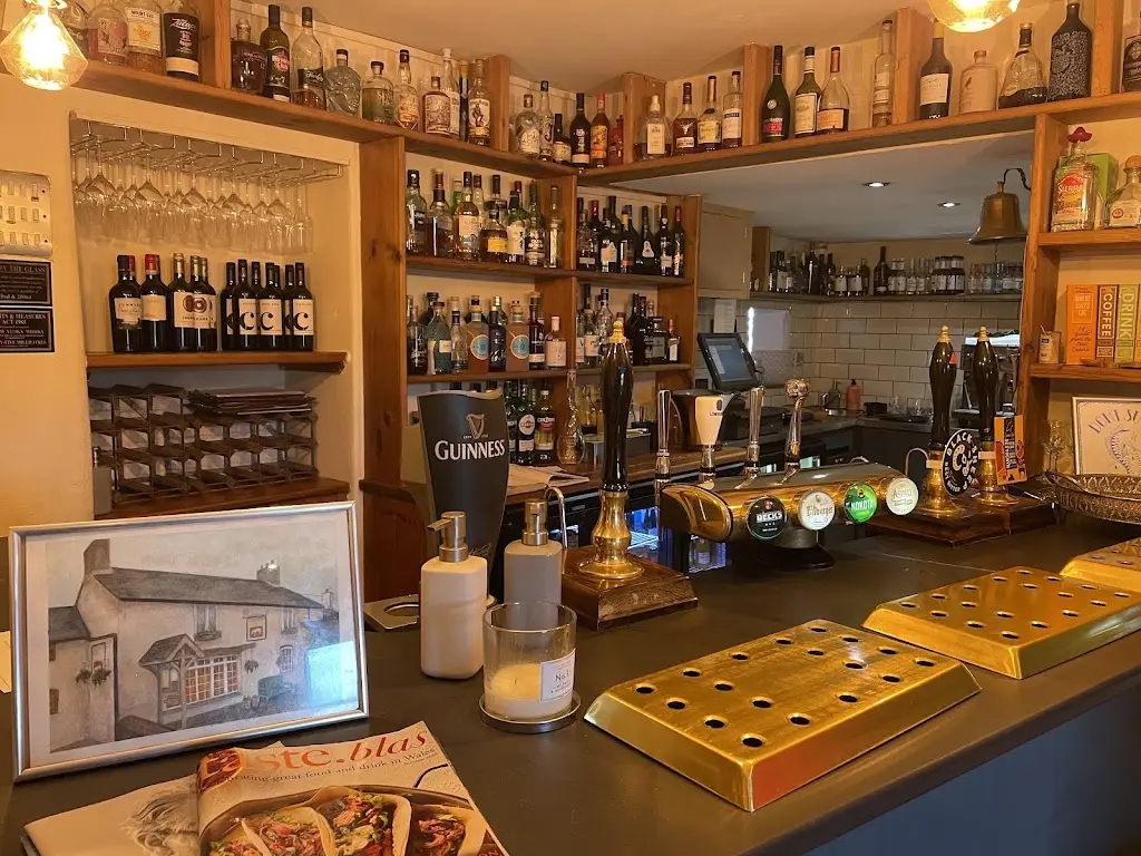 The White Horse Restaurant restaurant in Denbighshire