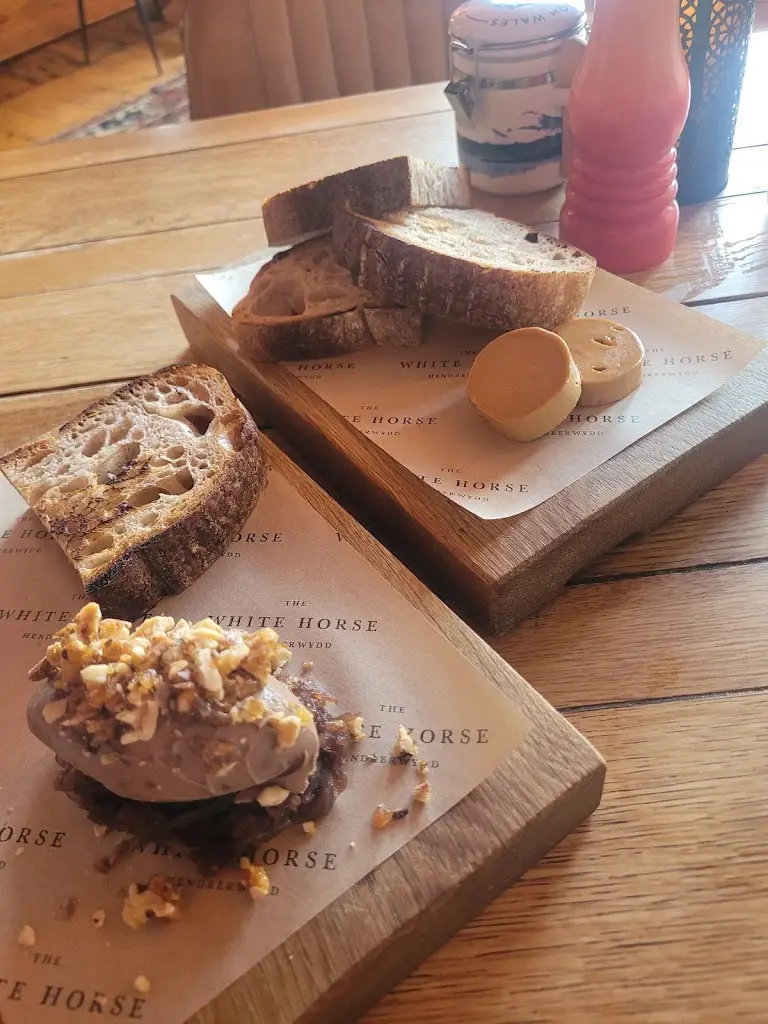 The White Horse Restaurant_Denbighshire_slider_image_2