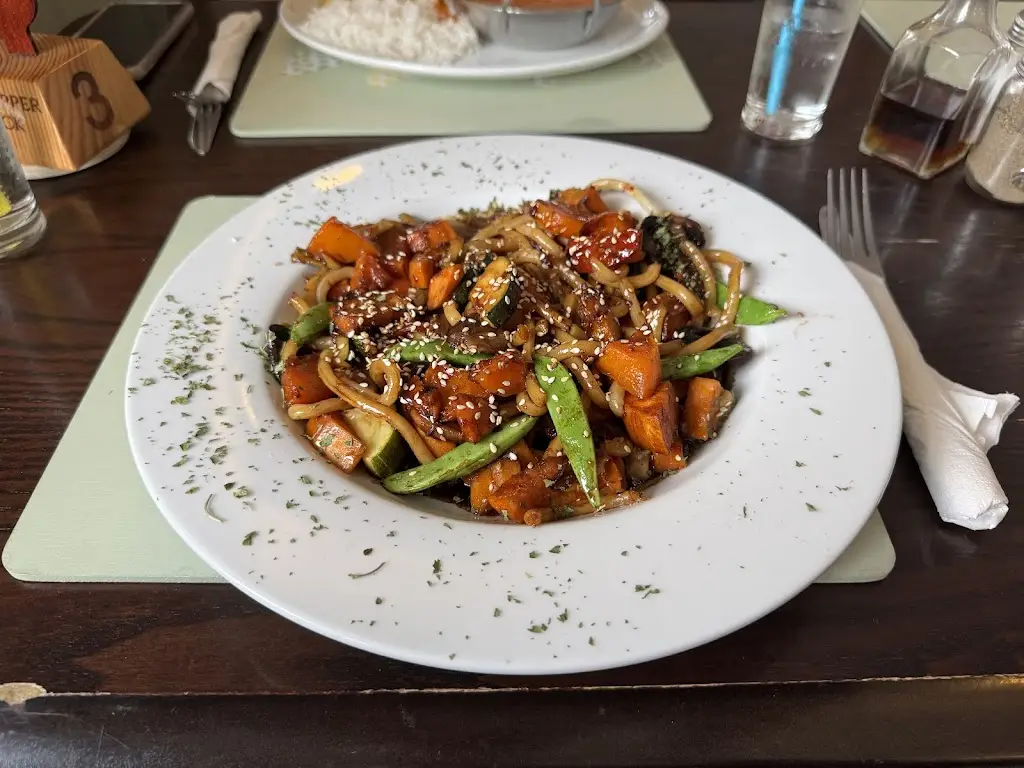 Jessica Sousa-Griffiths_The Upper Cock_Cwmbran_review