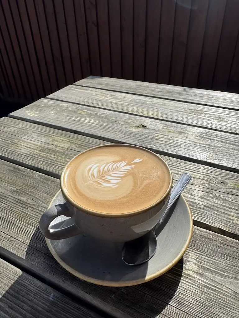 CHAMPION VANS_The Post Room_Cwmbran_recensione