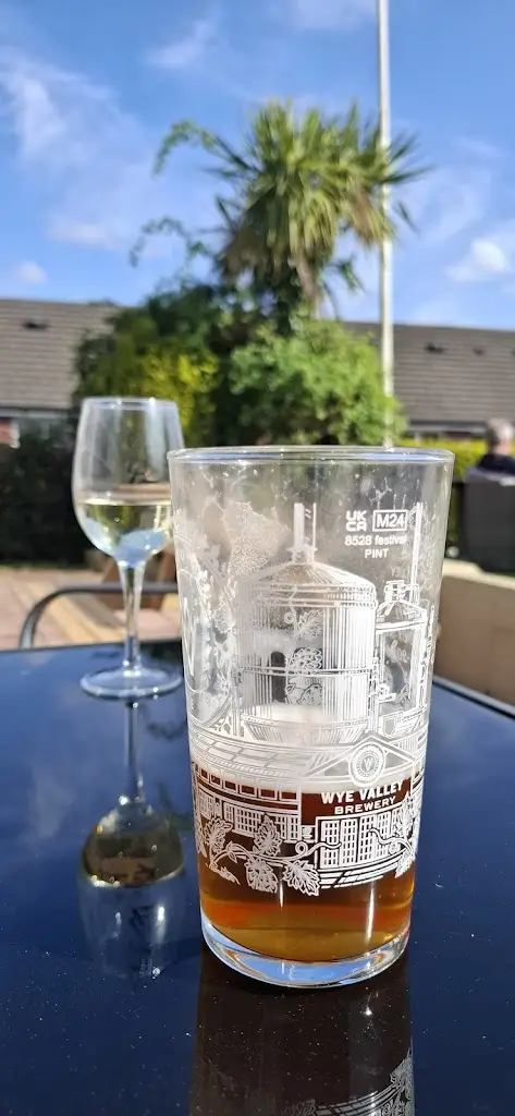 Brian Thorne_Cwrt Henllys Hotel_Cwmbran_review