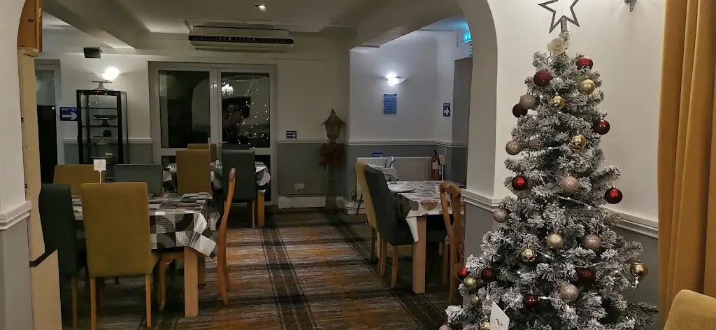 Cwrt Henllys Hotel_Cwmbran_slider_image_1