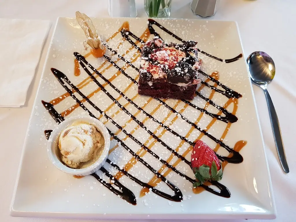 Cwrt Henllys Hotel_Cwmbran_slider_image_2