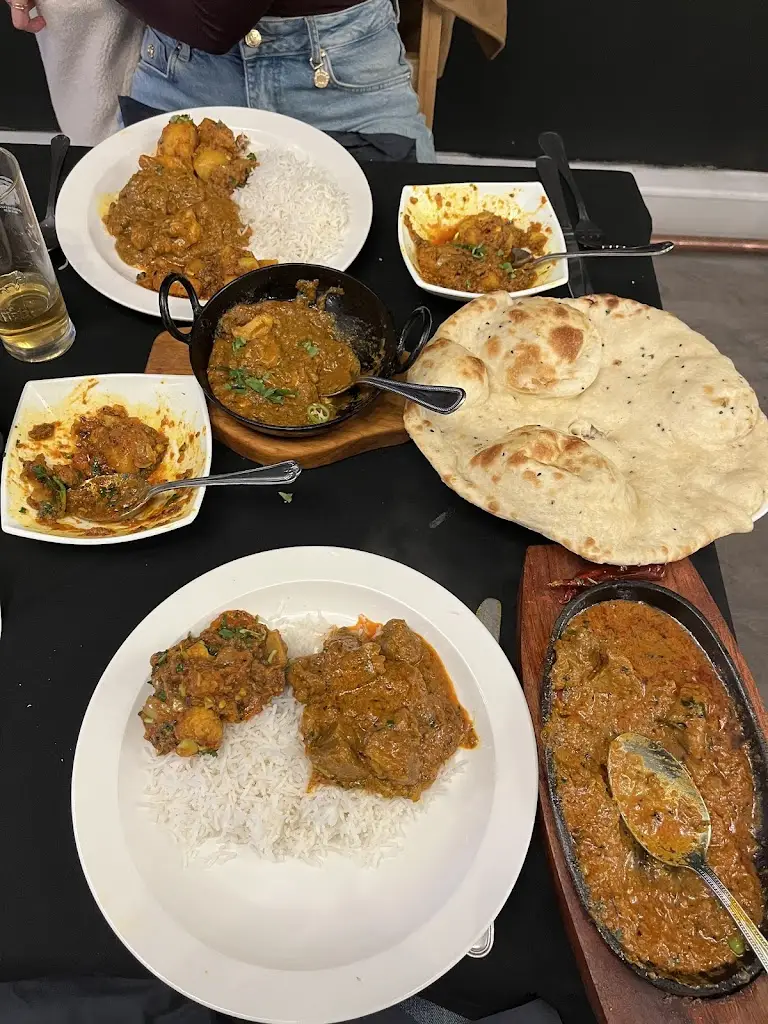 Güe Boy_Jalsa Llangefni_Gaerwen_review