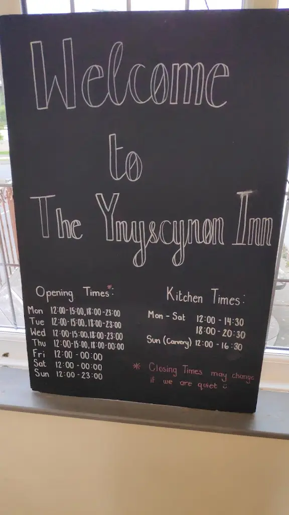 Menu_The Ynyscynon Inn_Cwmbach_image_1