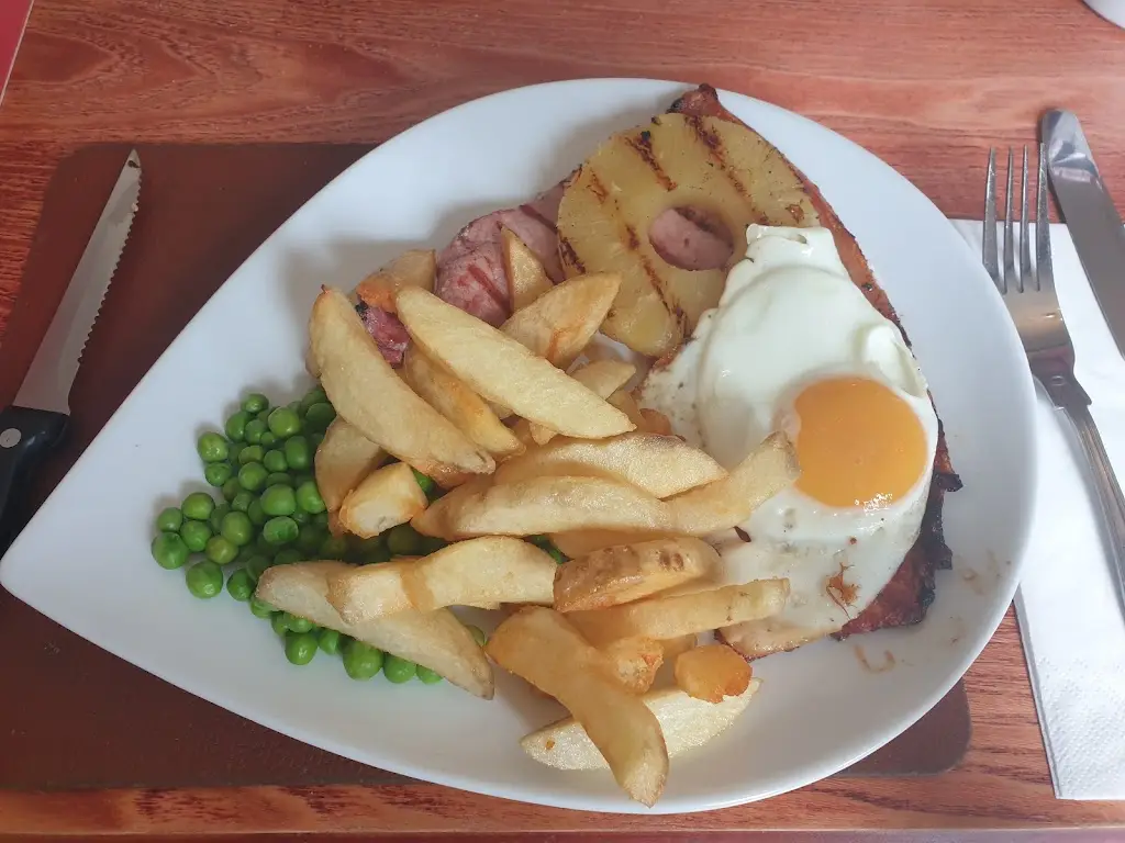 The Ynyscynon Inn_Cwmbach_slider_image_2