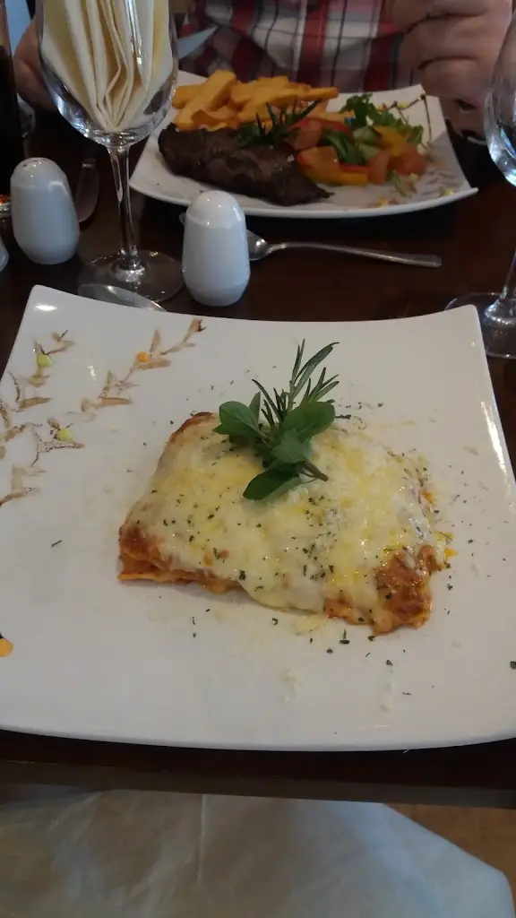 Menu_Billa's Italian Restaurant and Bar_Cwmbach_image_9