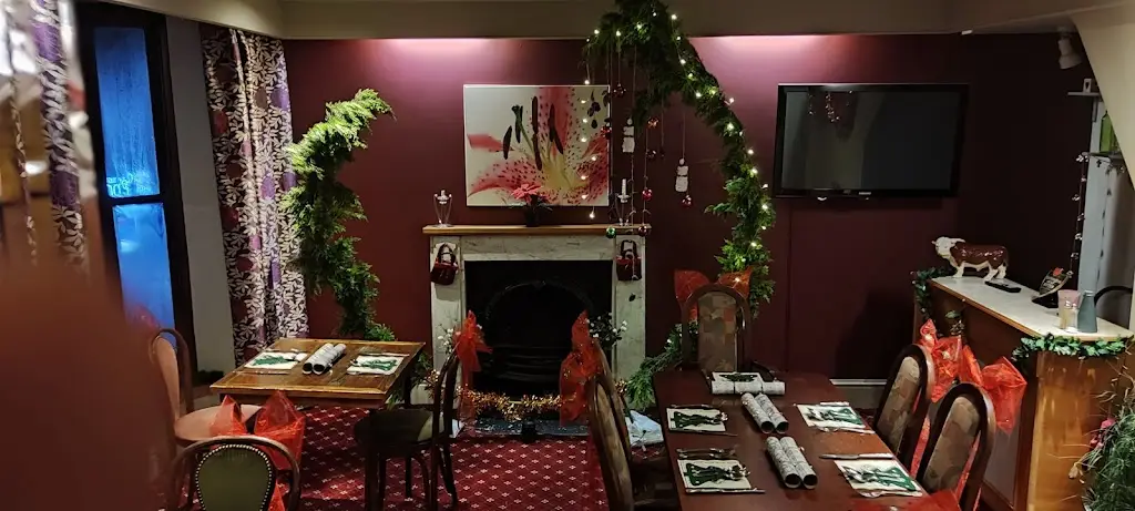 Peppers restaurant restaurant in Cwmbach