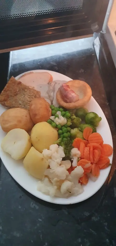 Menu_Servini's Cafe Restaurant_Cwmbach_immagine_4