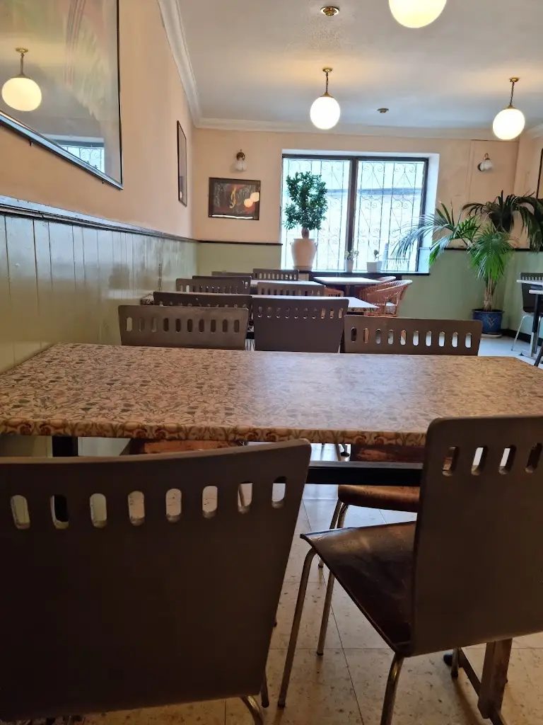 Michael Jenkins_Servini's Cafe Restaurant_Cwmbach_recensione