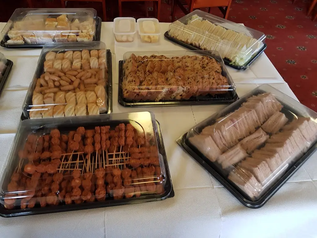 Menu_The Llwyncelyn Inn_Cwmbach_image_4