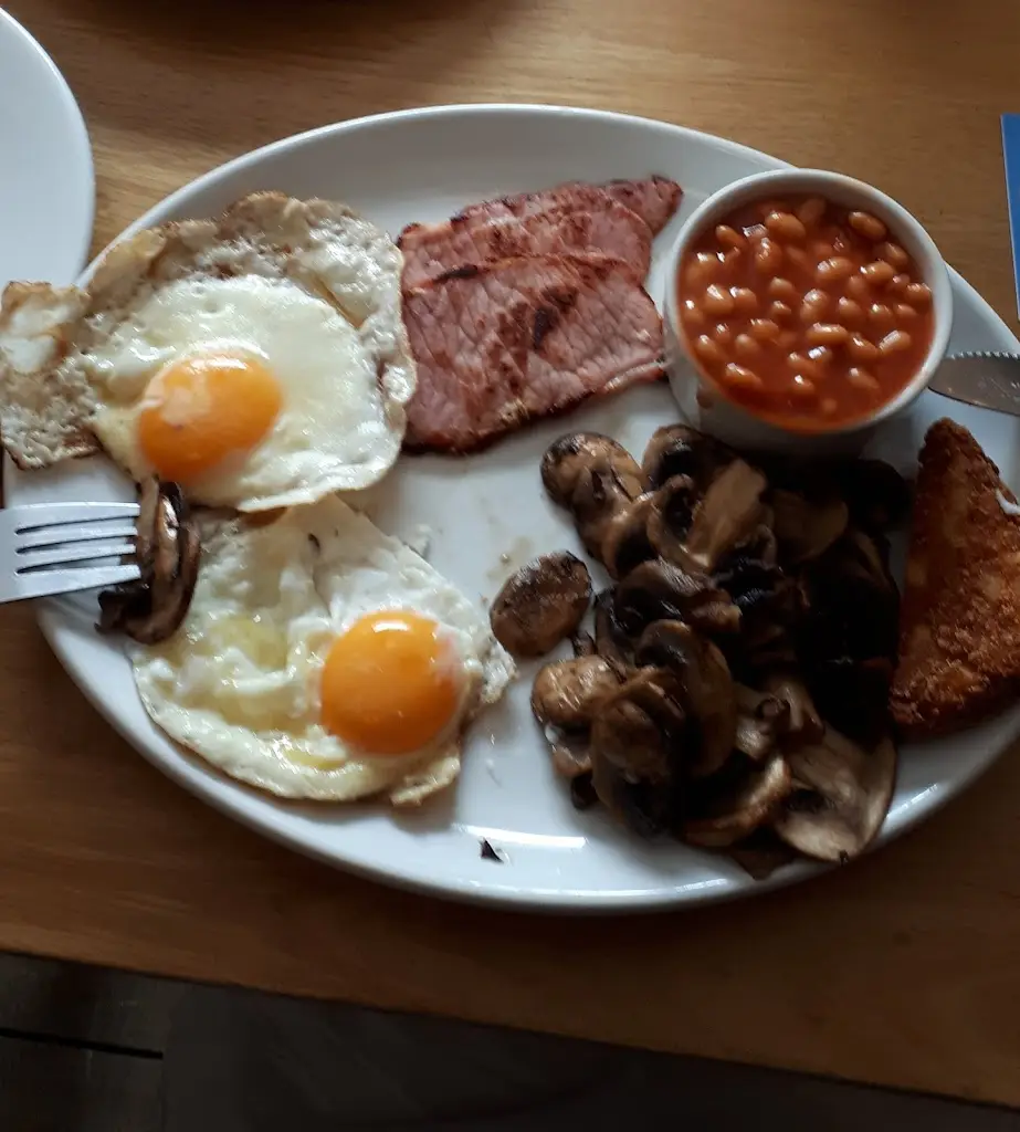 Sue Budd_The Llwyncelyn Inn_Cwmbach_review