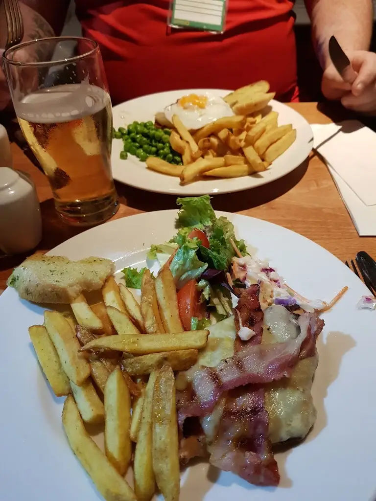 Menu_Tirfounder Fields Brewers Fayre_Cwmbach_image_5