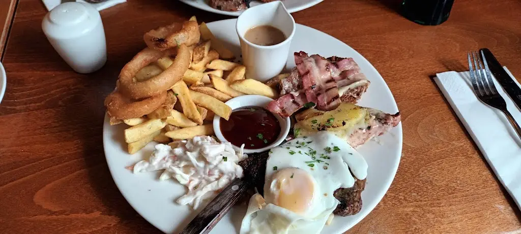 Menu_Tirfounder Fields Brewers Fayre_Cwmbach_image_8