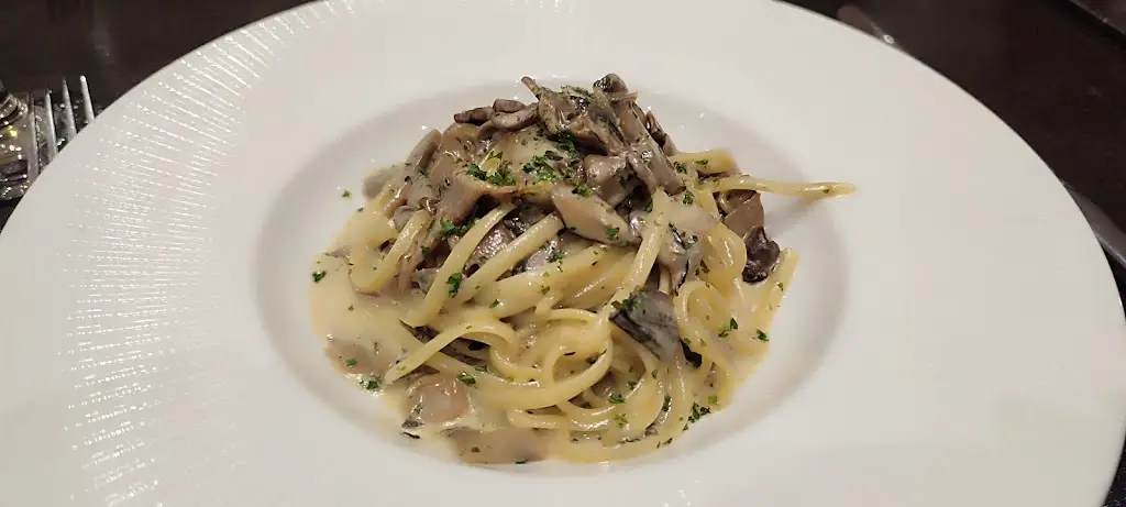 B11UP_Bella Restaurant Ltd_Bilston_review