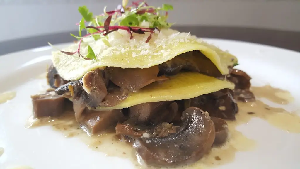 Bella Restaurant Ltd_Bilston_slider_image_2