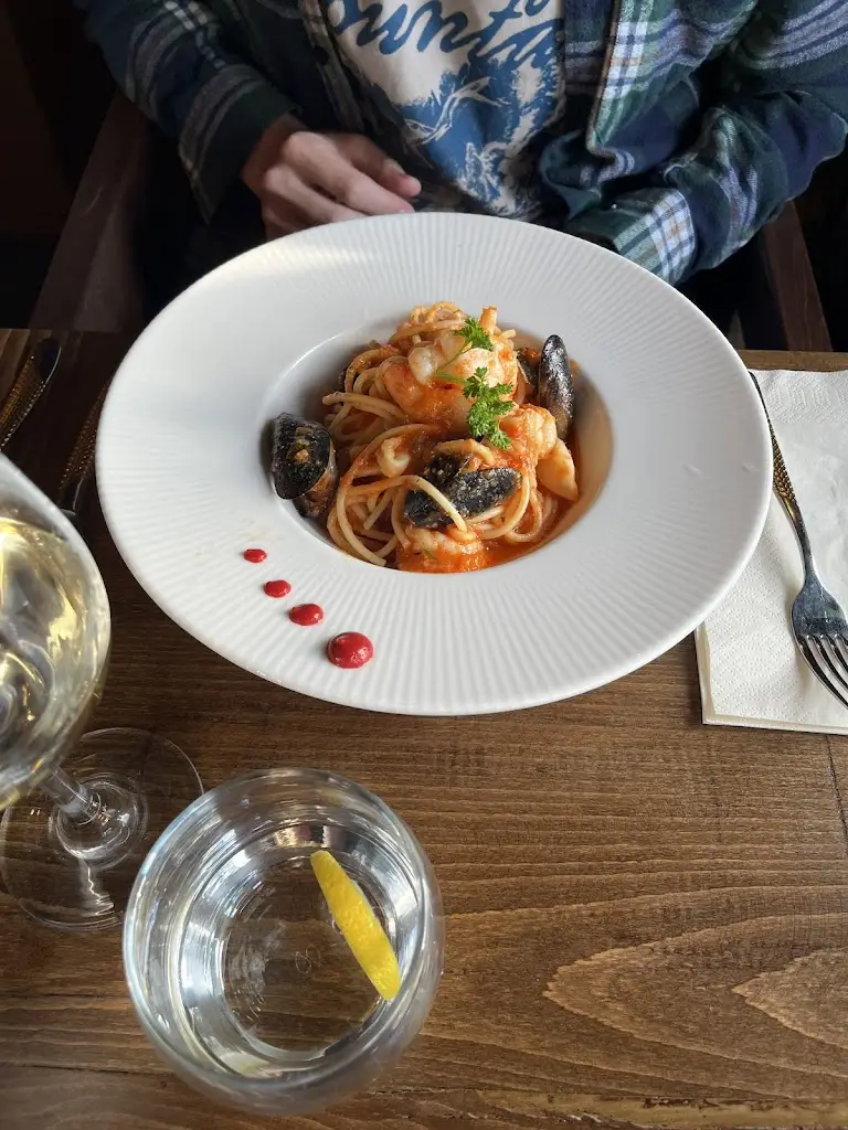 Bethan Griffiths_TOSCANA COWBRIDGE_Cowbridge_review