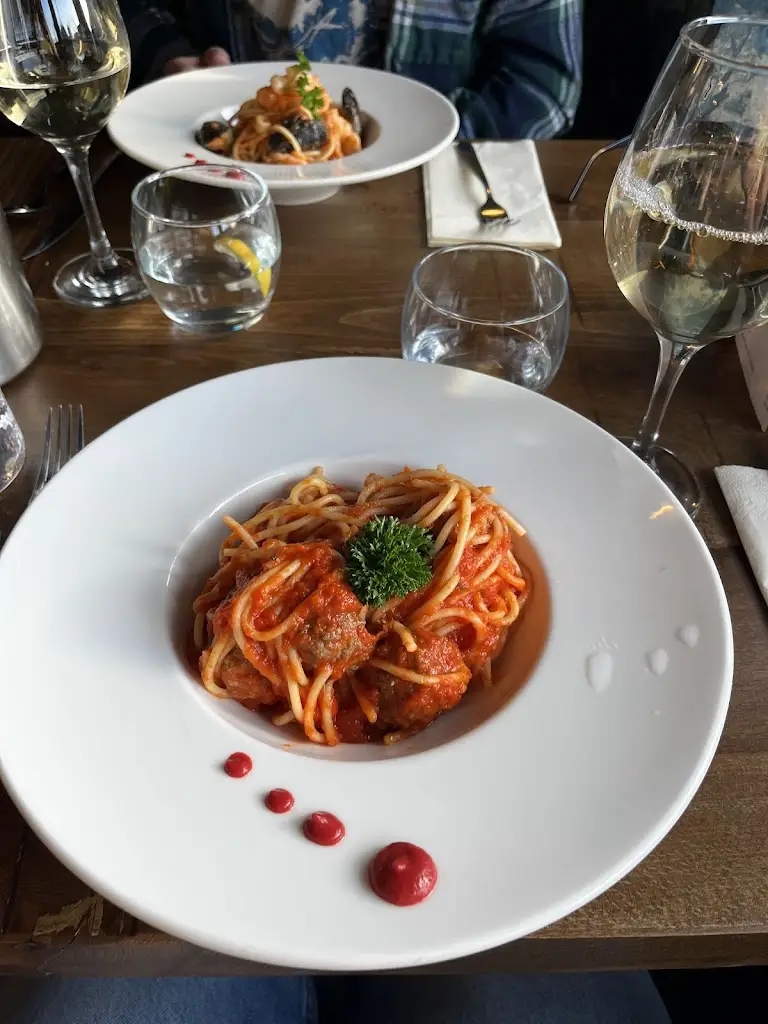 TOSCANA COWBRIDGE_Cowbridge_slider_image_3