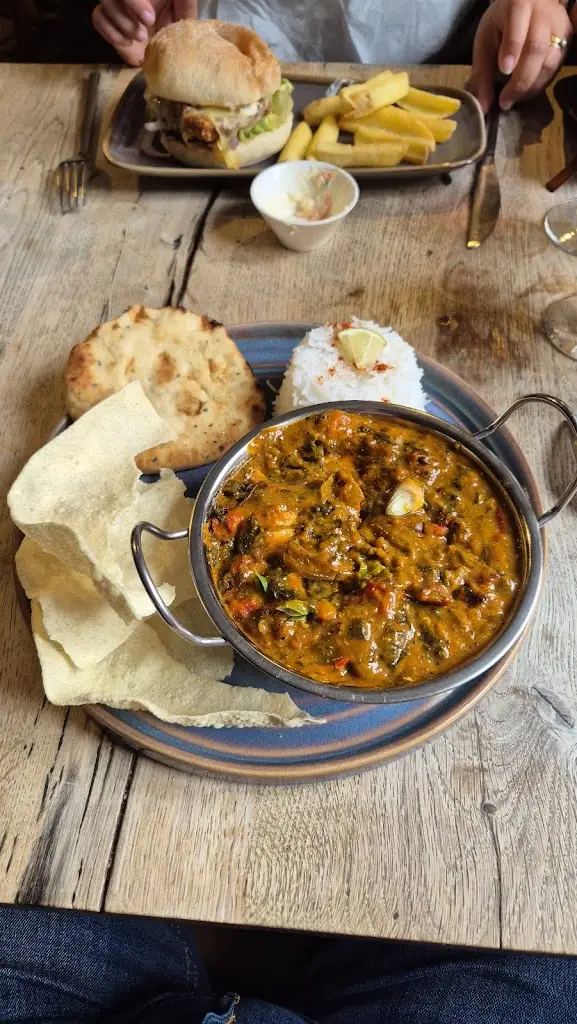 Paul Bennett_The Bush Inn_Cowbridge_review