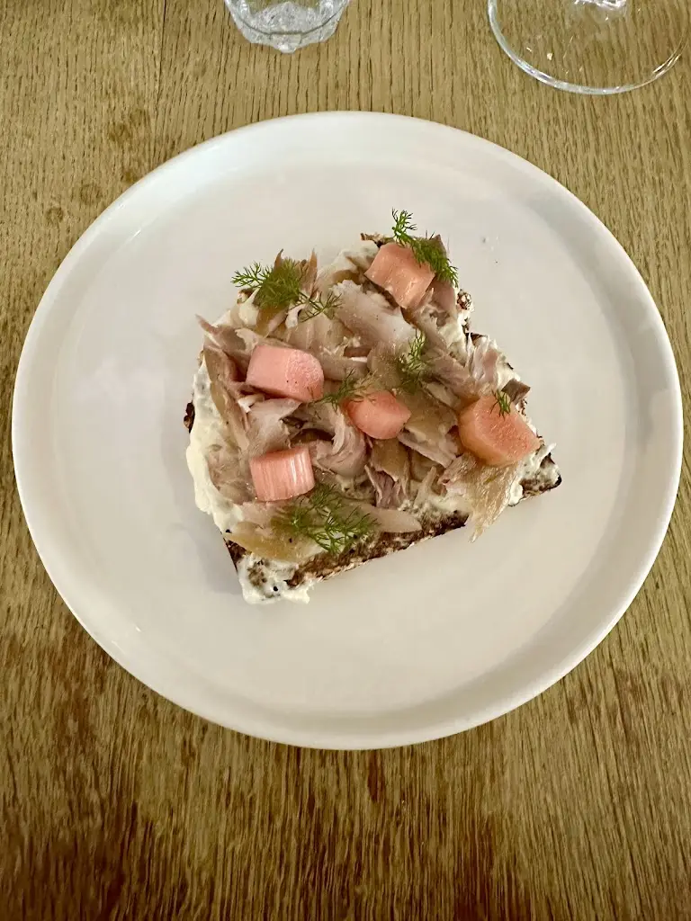 Leonie Martin_Hare & Hounds_Cowbridge_review