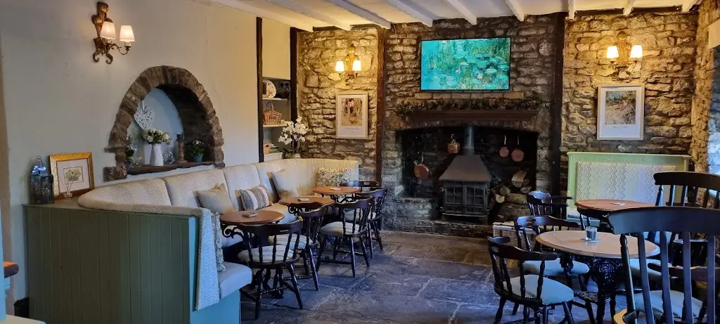 The Fox at Penllyn_Cowbridge_slider_image_1