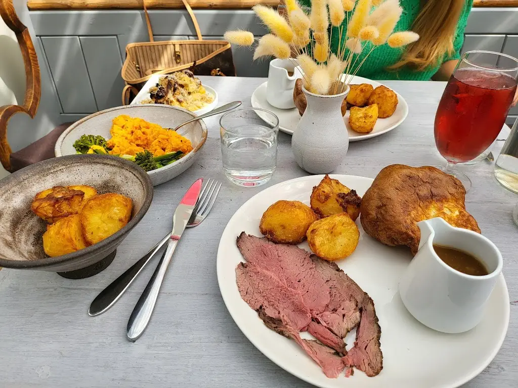 Rod Pat_Rocket & Rye_Cowbridge_review