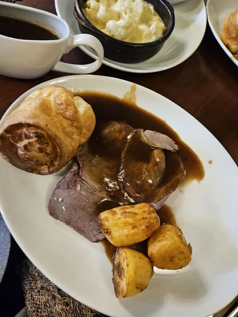 Cross Keys Dinas Powis_Dinas Powys_slider_image_2