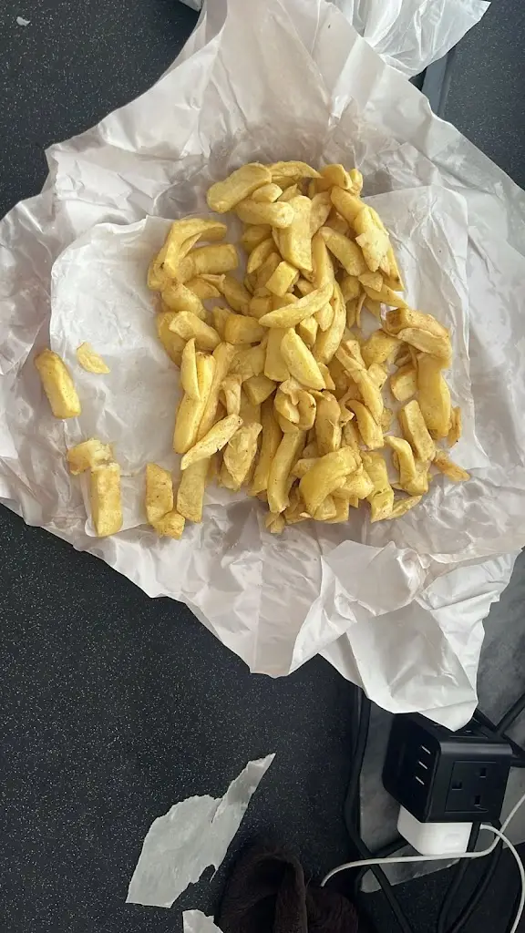 Adam ROBINSON_Queen’s Fish Bar_Dinas Powys_review