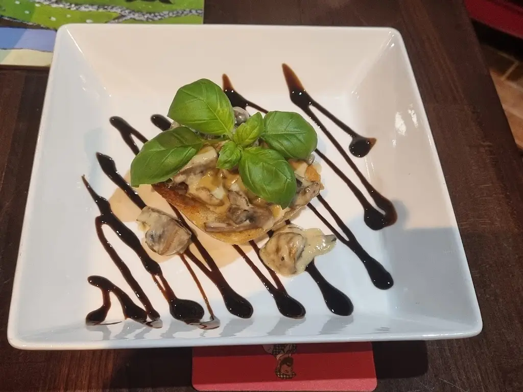 Forest Walker_The Beaufort_Gilwern_review