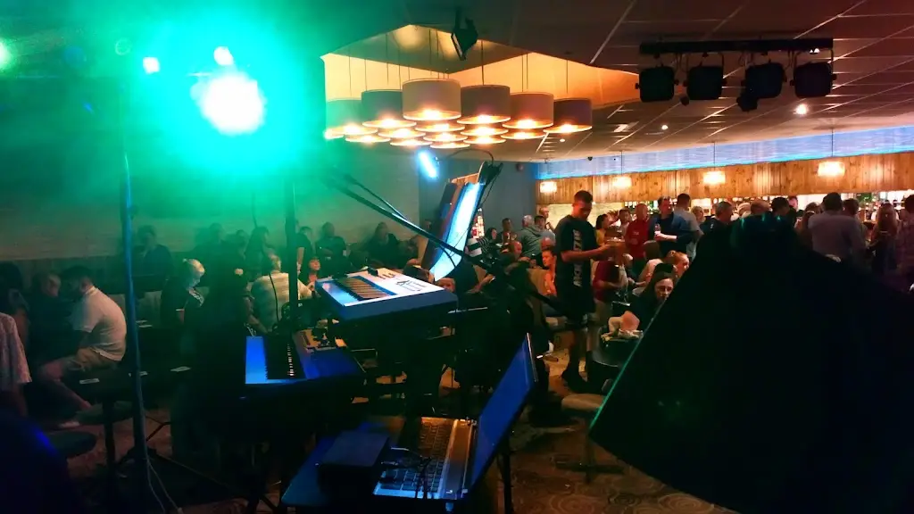 Emma Chantelle_The Sands Bar_Dyffryn Ardudwy_review