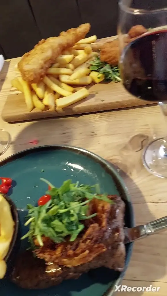 The Barmouth Bar & Grill_Dyffryn Ardudwy_slider_image_2