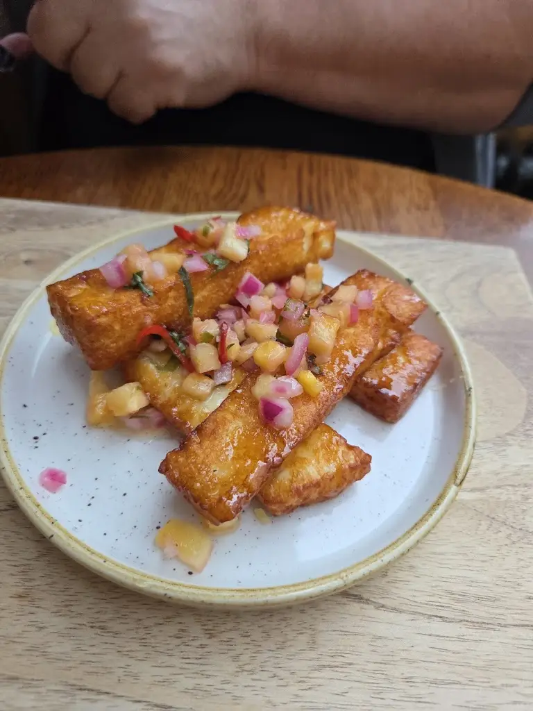 Angela P_The Erskine Arms_Conwy_review