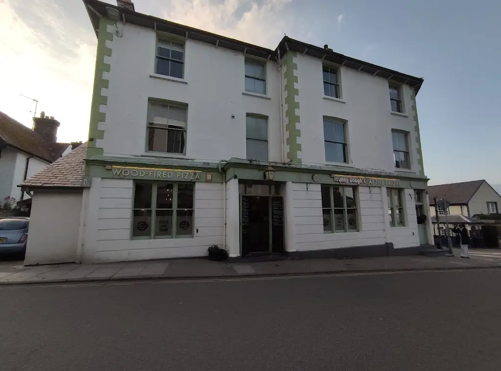 Elizabeth Baker_Johnny Dough's at The Bridge_Conwy_review