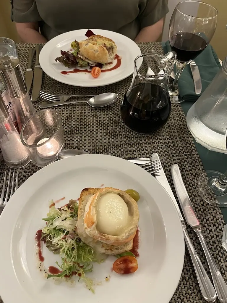 Alison Melling_Paysanne_Conwy_review