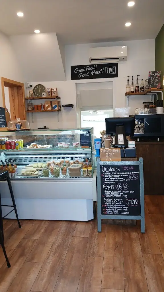 Michael Armstrong_FIVE Conwy_Conwy_review