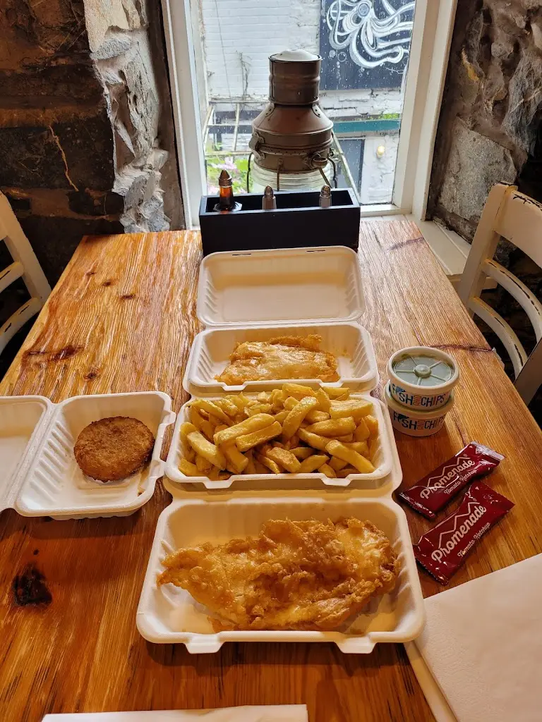 Menu_Fishermans Chip Shop_Conwy_image_5